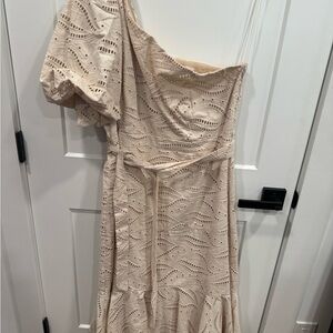 Gibson Latimer One-Shoulder Dress in Beige Lace